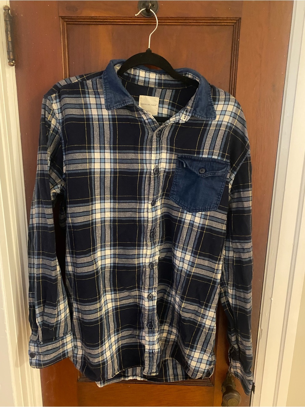 Men's Blue Plaid Long-Sleeve Button-Up Shirt